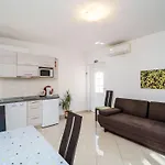 Samba - Luxury One-bedroom With Balcony And Sea View شقة *