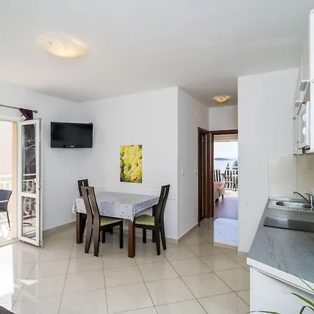 Lägenhet Samba - Luxury One-bedroom With Balcony And Sea View