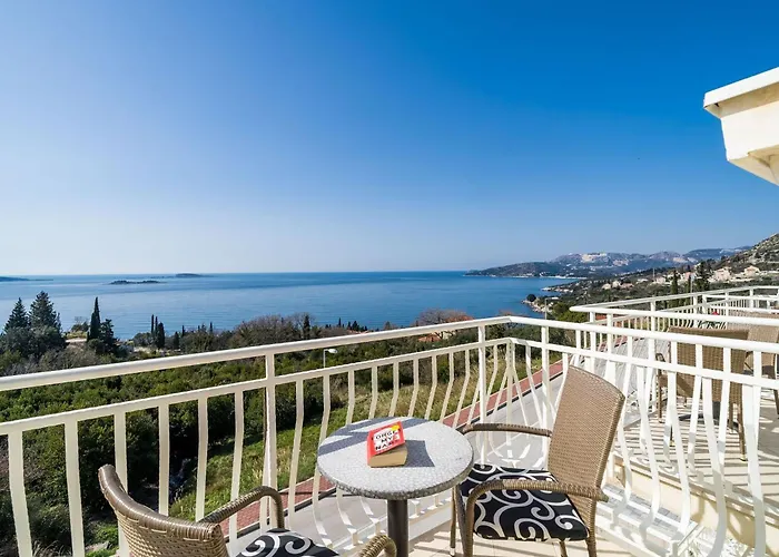 Samba - Luxury One-bedroom With Balcony And Sea View Apartman *