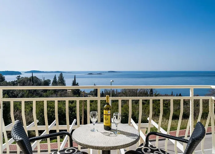 Samba - Luxury One-bedroom With Balcony And Sea View