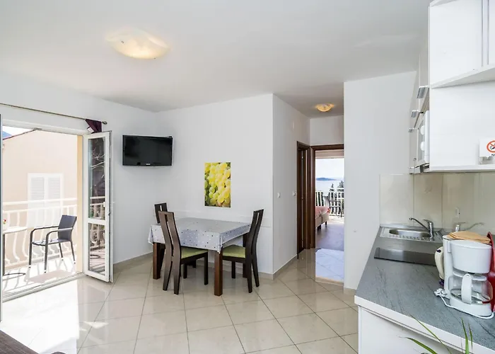 Apartman Samba - Luxury One-bedroom With Balcony And Sea View