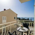 Apartment Samba - Luxury One-bedroom With Balcony And Sea View *