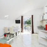 Samba - Luxury One-bedroom With Balcony And Sea View