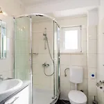 Samba - Luxury One-bedroom With Balcony And Sea View Apartment