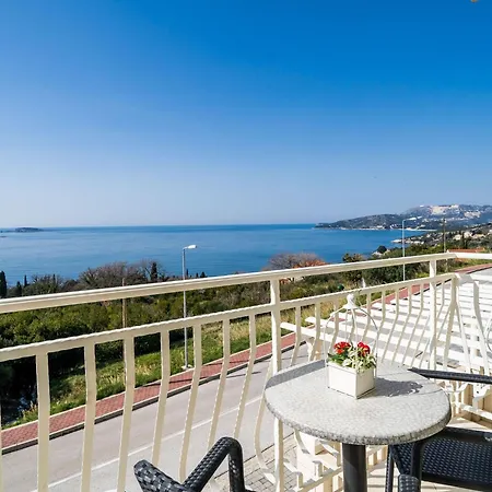 Samba - Luxury One-bedroom With Balcony And Sea View Apartment Mlini
