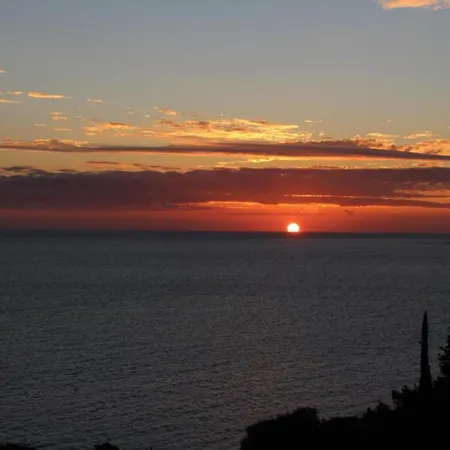 Apartment Samba - Luxury One-bedroom With Balcony And Sea View